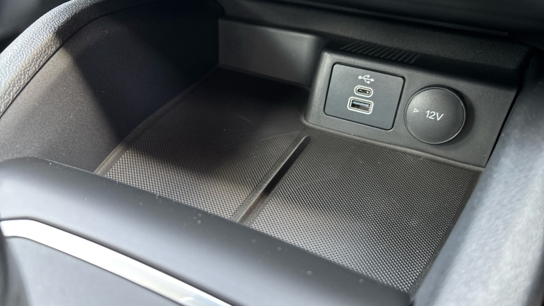 Ford Focus 1.0 EcoBoost Hybrid mHEV 155 Titanium 5dr Auto Petrol Hatchback